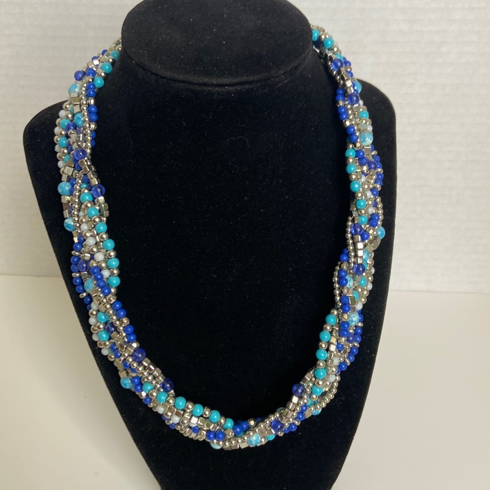 Elegant Blue Beaded Necklace
